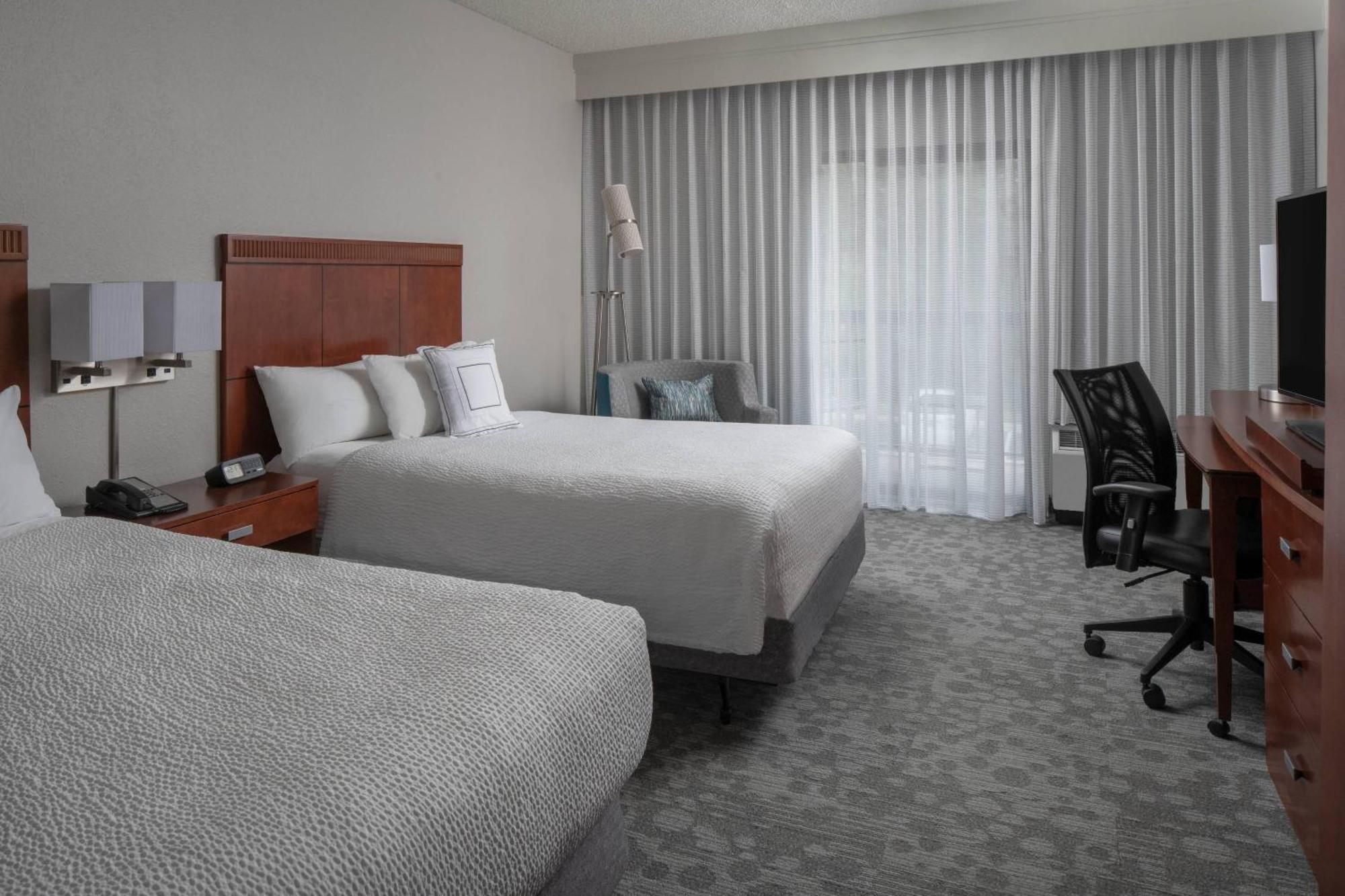 Courtyard By Marriott Jacksonville At The Mayo Clinic Campus/Beaches Esterno foto